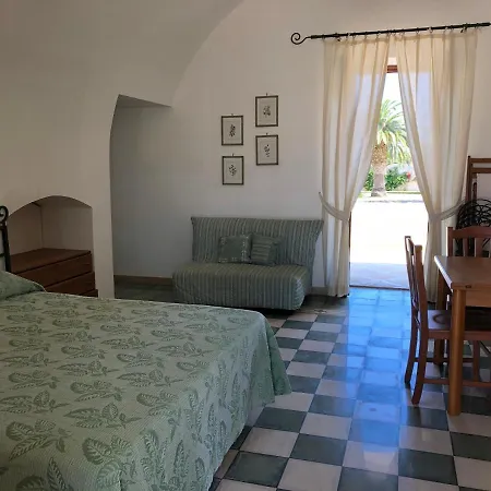 Hotel Masseria Tutosa 4*
