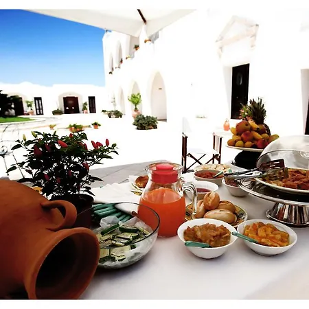 Masseria Tutosa 4* أوستوني