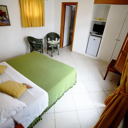 Hotel Masseria Tutosa 4*