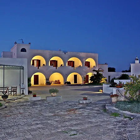 Hotel Masseria Tutosa 4*